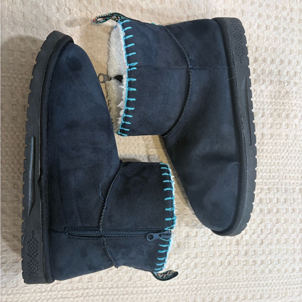 Muk Luks Women’s Tatum Bootie’s - Size 10 NWOB